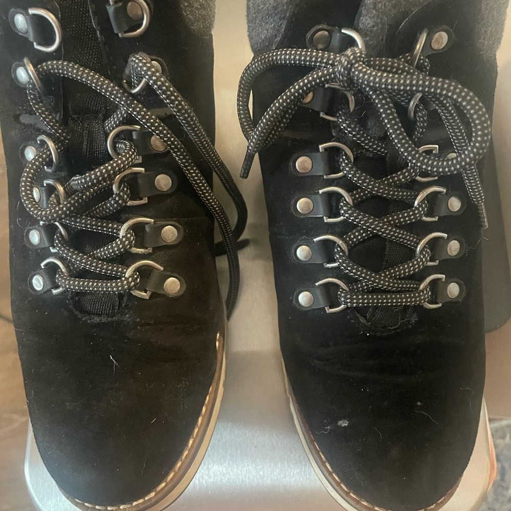 Black Sonoma lace up shoes